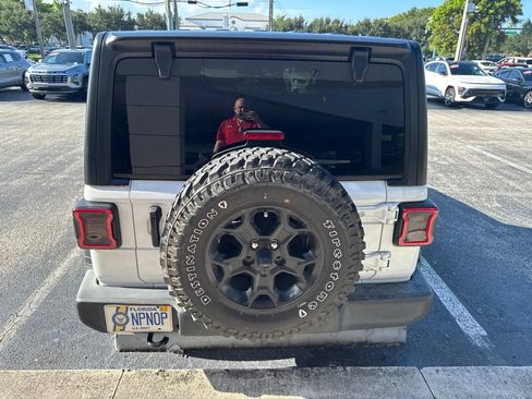Used 2023 Jeep Wrangler Sport AWD/4WD image 14