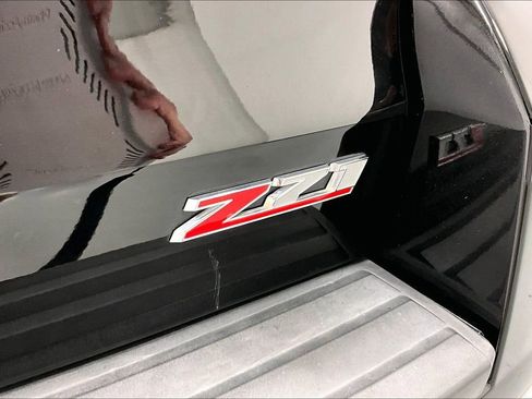 Used 2018 Chevrolet Tahoe LT w/ Luxury Package AWD/4WD image 39