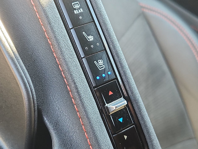 Used 2023 Chevrolet Corvette Stingray Preferred Cpe w/ Battery Protection Package RWD image 17