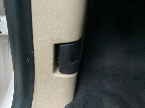 Used 2010 Ford F150 Lariat image 55