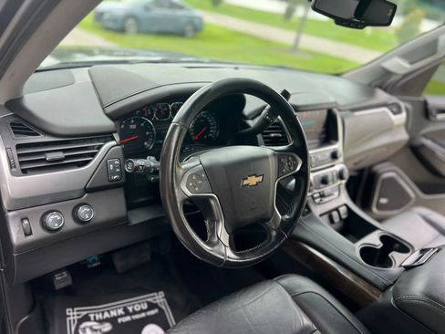 Used 2019 Chevrolet Suburban LT AWD/4WD image 10
