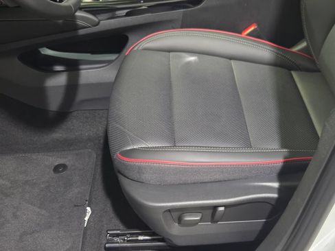 Used 2023 Buick Envision Essence w/ Sport Touring Package AWD/4WD image 14