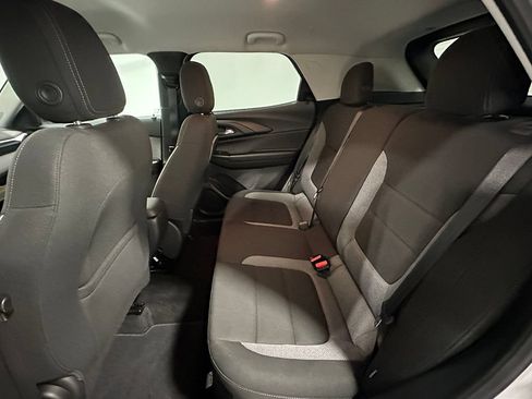 Used 2025 Chevrolet TrailBlazer LS w/ LS Convenience Package AWD/4WD image 17