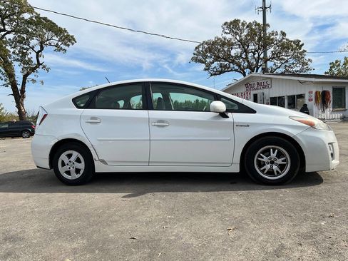 Used 2010 Toyota Prius Five image 5