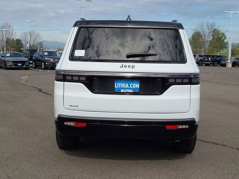 New 2026 Jeep Grand Wagoneer 4WD image 13