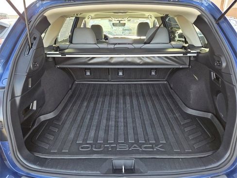 Used 2019 Subaru Outback 3.6R Limited w/ Popular Package #2 image 13