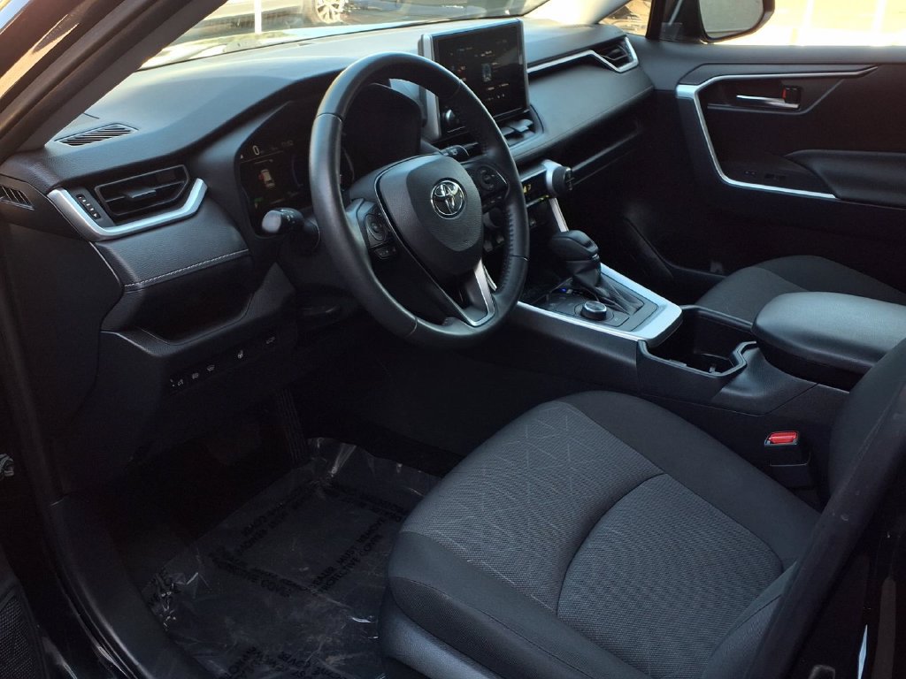 Certified 2023 Toyota RAV4 XLE w/ Convenience Package AWD/4WD image 18