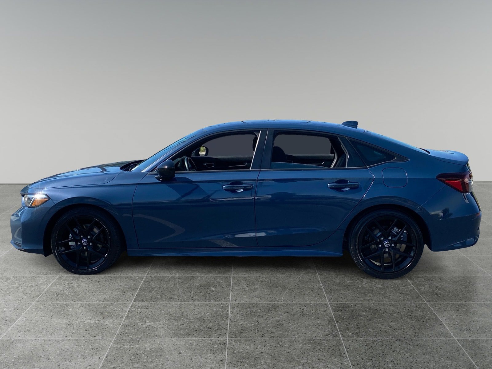 Used 2025 Honda Civic Sport Touring image 2
