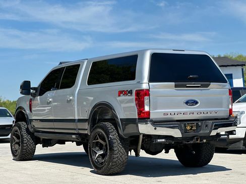 Used 2019 Ford F250 Lariat w/ Lariat Ultimate Package AWD/4WD image 5