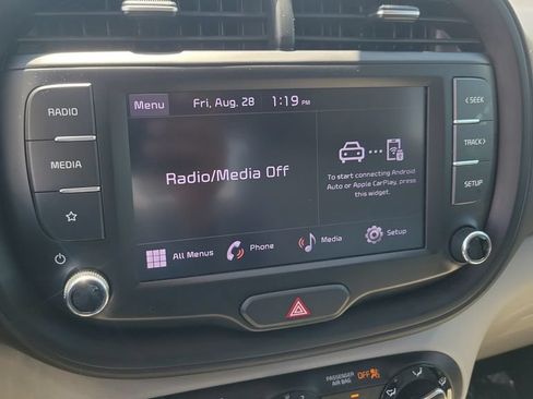 Used 2022 Kia Soul LX w/ Technology Package FWD image 14