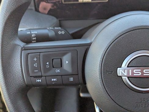 Certified 2025 Nissan Kicks SV image 26