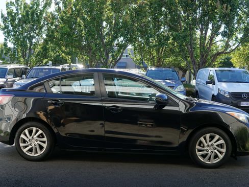 Used 2012 MAZDA MAZDA3 i Touring FWD image 10