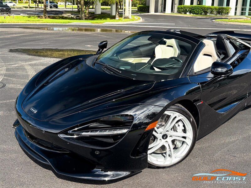 Used 2024 McLaren 750S Spider RWD image 11
