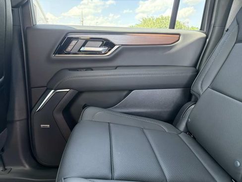 New 2026 GMC Yukon XL Denali w/ Denali Reserve Package AWD/4WD image 14