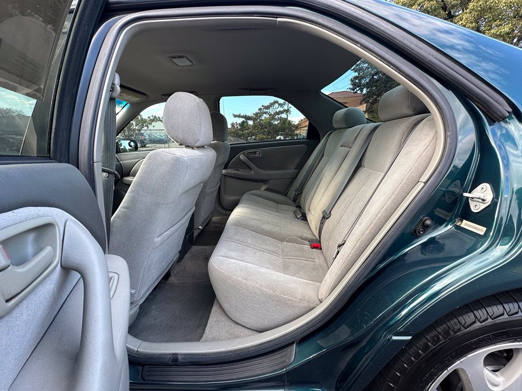 Used 1998 Toyota Camry LE FWD image 22