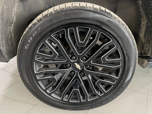 Used 2019 Chevrolet Tahoe Premier w/ Premier Plus Edition image 14