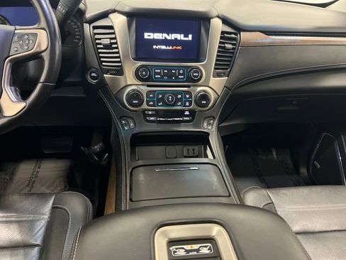 Used 2018 GMC Yukon Denali w/ Denali Ultimate Package image 13