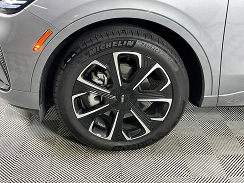 Used 2025 Lincoln Nautilus Reserve AWD/4WD image 30