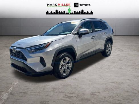 Certified 2025 Toyota RAV4 XLE AWD/4WD image 1
