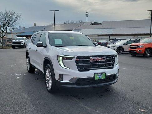 Used 2024 GMC Acadia Elevation image 10