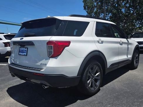 Used 2020 Ford Explorer XLT w/ Equipment Group 202A RWD image 5