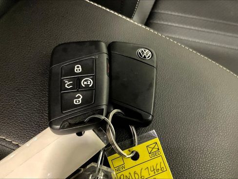 Used 2023 Volkswagen Tiguan SE image 14