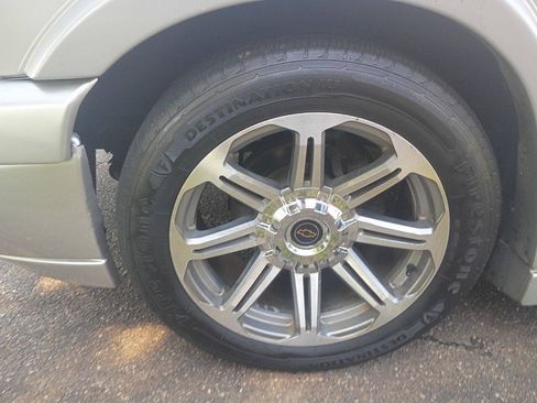 Used 2017 Chevrolet Express 2500 RWD image 27