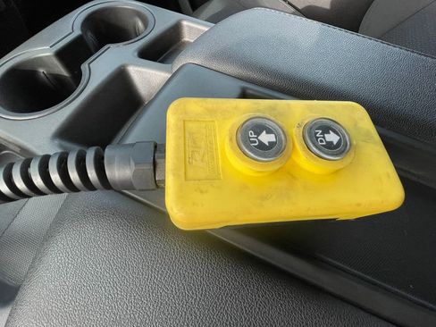 Used 2023 GMC Sierra 3500 Pro w/ Convenience Package image 19