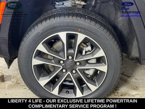 Used 2023 Jeep Grand Cherokee L Overland w/ Rear Seat Video Group I AWD/4WD image 11