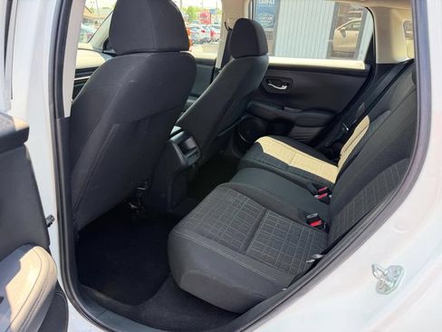 Used 2025 Honda HR-V LX image 15