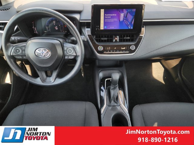 Used 2026 Toyota Corolla LE FWD image 25