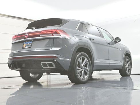 Certified 2024 Volkswagen Atlas Cross Sport SEL R-Line AWD/4WD image 33
