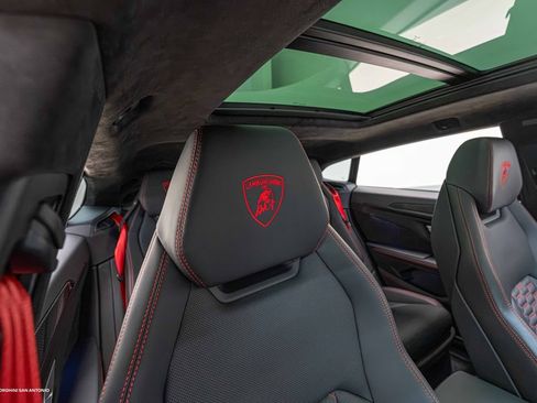 Used 2024 Lamborghini Urus S AWD/4WD image 26