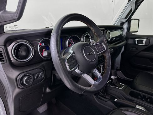 Used 2022 Jeep Wrangler Unlimited Rubicon w/ Trailer Tow Package image 10