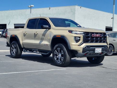 Used 2024 GMC Canyon AT4 w/ AT4 Premium Package AWD/4WD image 36