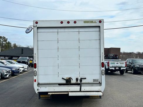 Used 2019 Ford E-350 and Econoline 350 Super Duty RWD image 4