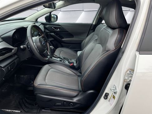Used 2025 Subaru Crosstrek 2.5i Limited w/ Crosstrek Mirror Package image 8