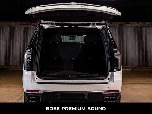 Used 2025 Chevrolet Tahoe High Country image 9