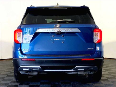 Used 2021 Ford Explorer XLT w/ Equipment Group 202A AWD/4WD image 6