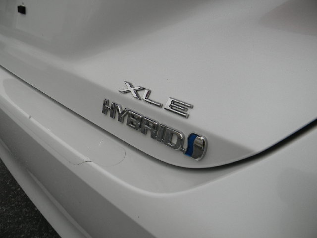 Used 2020 Toyota Avalon XLE w/ Moonroof Package FWD image 8