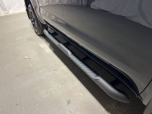 Used 2023 Chevrolet Silverado 1500 Custom image 10