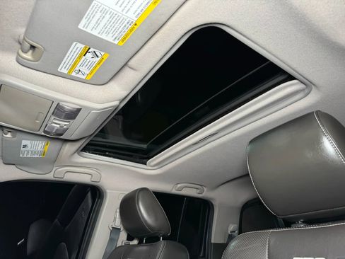 Used 2014 Nissan Frontier PRO-4X w/ Pro-4x Luxury Package image 31