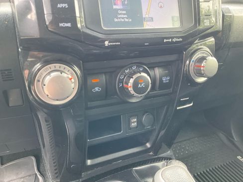 Used 2019 Toyota 4Runner TRD Off-Road Premium AWD/4WD image 22