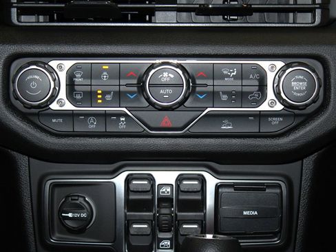 New 2026 Jeep Wrangler Sport S image 19