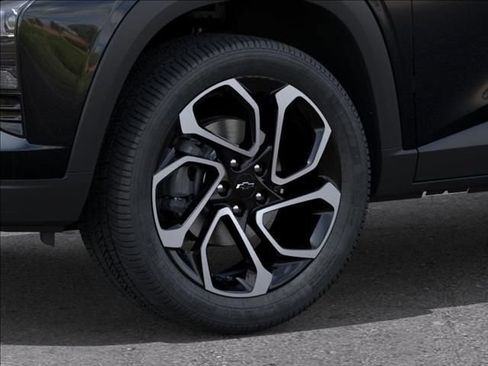 New 2026 Chevrolet Trax RS w/ Sunroof Package FWD image 9