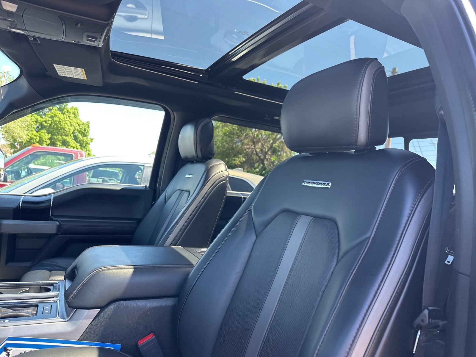 Used 2020 Ford F150 Platinum w/ Equipment Group 701A Luxury AWD/4WD image 16