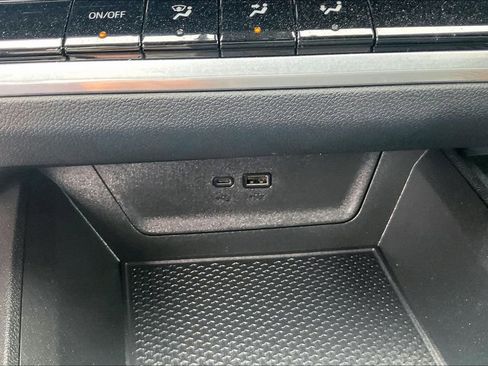 Used 2026 Chevrolet Equinox LT FWD image 30
