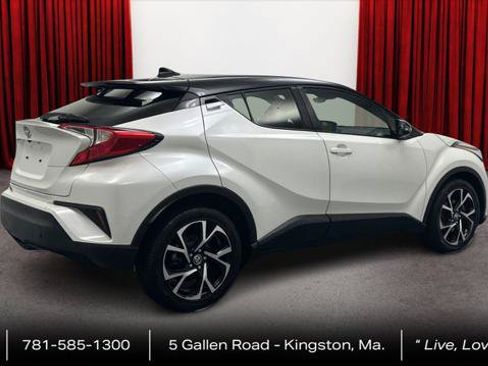 Used 2020 Toyota C-HR XLE FWD image 5