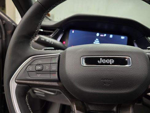 New 2026 Jeep Grand Cherokee L 4WD image 18