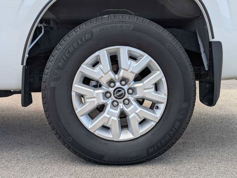 Used 2024 Nissan Frontier SV w/ SV Convenience Package AWD/4WD image 13